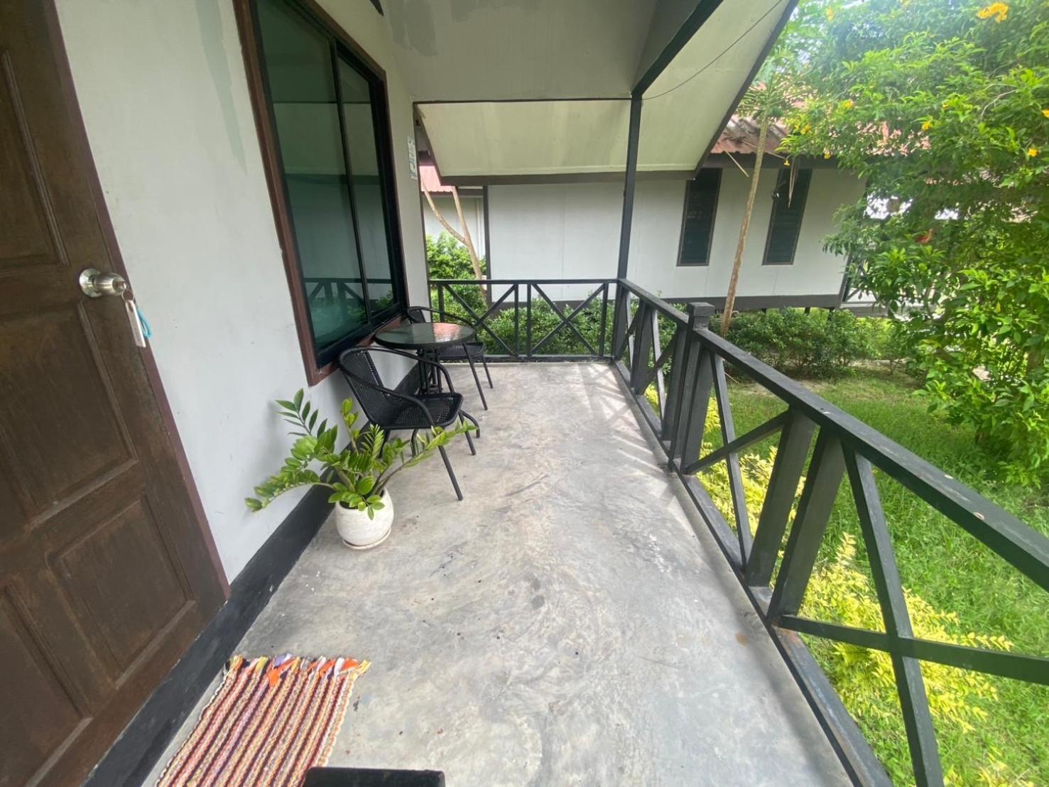 Phangan Chalet Bungalow&House Chaloklum Bagian luar foto