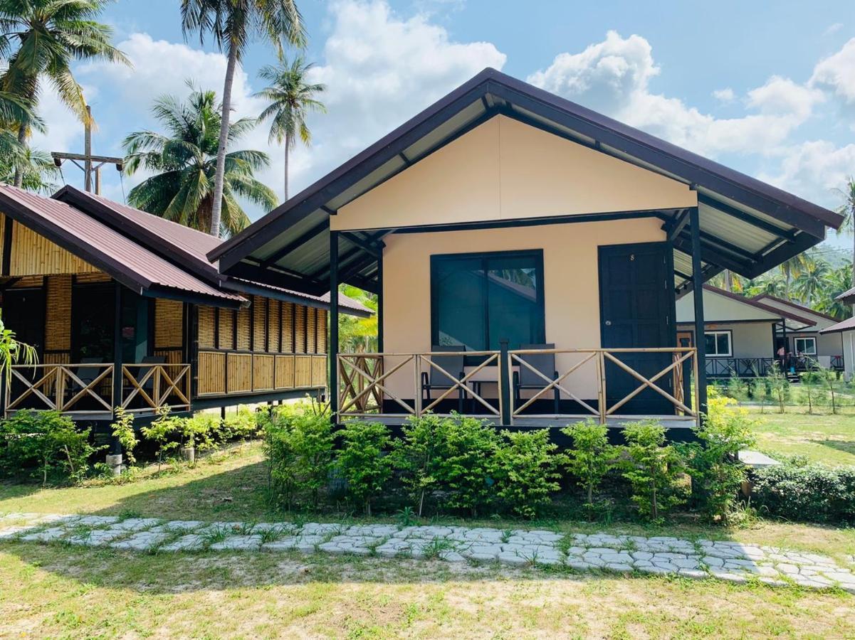 Phangan Chalet Bungalow&House Chaloklum Bagian luar foto